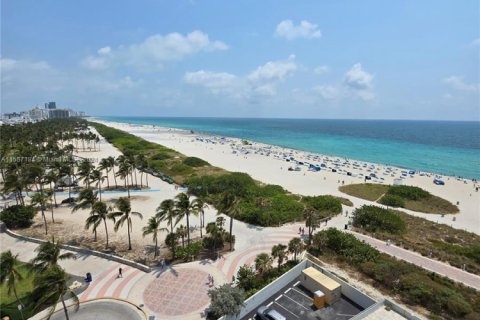 Condominio en venta en Miami Beach, Florida, 2 dormitorios, 120.68 m2 № 1862176 - foto 27