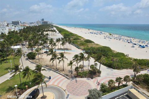 Condominio en venta en Miami Beach, Florida, 2 dormitorios, 120.68 m2 № 1862176 - foto 4
