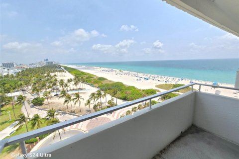 Condominio en venta en Miami Beach, Florida, 2 dormitorios, 120.68 m2 № 1862176 - foto 1