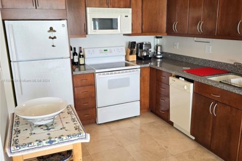 Condominio en venta en Miami Beach, Florida, 2 dormitorios, 120.68 m2 № 1862176 - foto 16