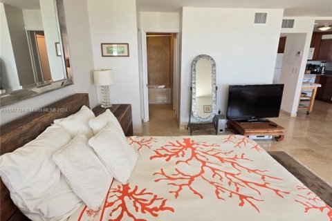 Condominio en venta en Miami Beach, Florida, 2 dormitorios, 120.68 m2 № 1862176 - foto 14