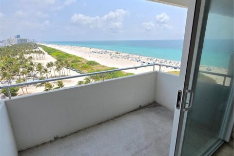 Condominio en venta en Miami Beach, Florida, 2 dormitorios, 120.68 m2 № 1862176 - foto 7
