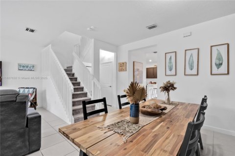 Adosado en venta en Homestead, Florida, 3 dormitorios, 149.57 m2 № 1799188 - foto 15