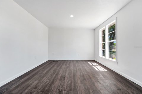 House in Orlando, Florida 4 bedrooms, 147.53 sq.m. № 2123398 - photo 19