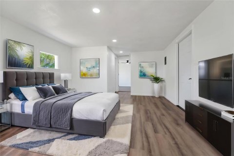 House in Orlando, Florida 4 bedrooms, 147.53 sq.m. № 2123398 - photo 7
