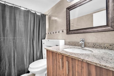 Condominio en alquiler en Hollywood, Florida, 2 dormitorios, 105.07 m2 № 1952089 - foto 20