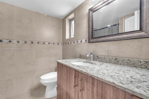 Condominio en alquiler en Hollywood, Florida, 2 dormitorios, 105.07 m2 № 1952089 - foto 21