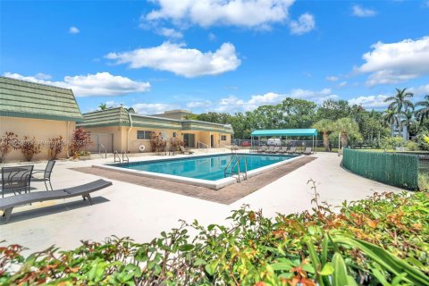 Condominio en alquiler en Hollywood, Florida, 2 dormitorios, 105.07 m2 № 1952089 - foto 27