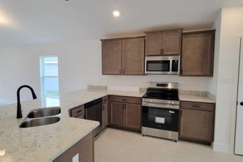 House in Ocala, Florida 4 bedrooms, 187.66 sq.m. № 2234408 - photo 7