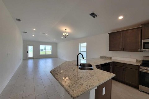 House in Ocala, Florida 4 bedrooms, 187.66 sq.m. № 2234408 - photo 8