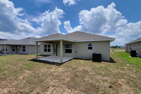 House in Ocala, Florida 4 bedrooms, 187.66 sq.m. № 2234408 - photo 3