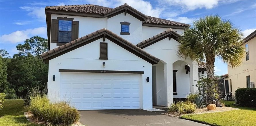 Casa en Kissimmee, Florida 6 dormitorios, 335.28 m2 № 1678469