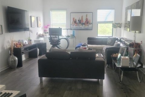 Casa en alquiler en Kissimmee, Florida, 6 dormitorios, 335.28 m2 № 1678469 - foto 20