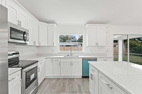 Купить виллу или дом в Окала, Флорида 3 спальни, № 1860300 - фото 12