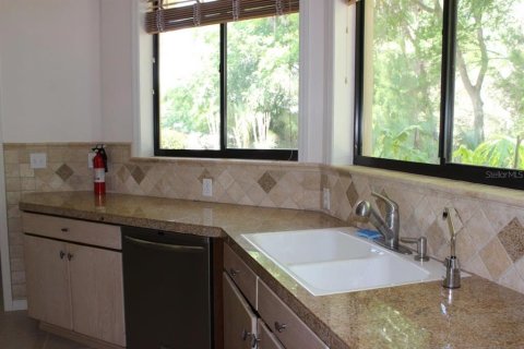 Villa ou maison à louer à Ocala, Floride: 3 chambres, 212.28 m2 № 2413713 - photo 6
