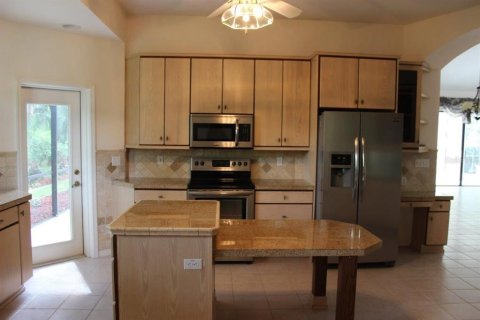 Villa ou maison à louer à Ocala, Floride: 3 chambres, 212.28 m2 № 2413713 - photo 13