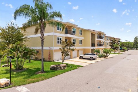 Condominio en venta en New Port Richey, Florida, 2 dormitorios, 98.48 m2 № 2221236 - foto 6