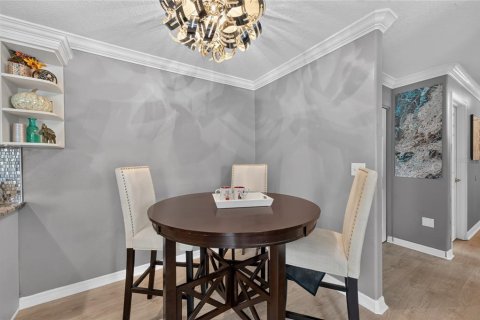 Condominio en venta en New Port Richey, Florida, 2 dormitorios, 98.48 m2 № 2221236 - foto 12
