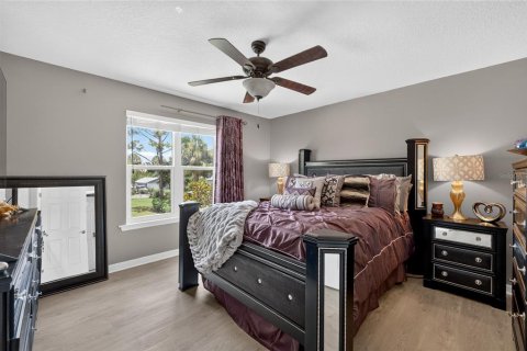 Condominio en venta en New Port Richey, Florida, 2 dormitorios, 98.48 m2 № 2221236 - foto 9