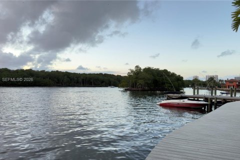 Купить кондоминиум в Санни-Айлс-Бич, Флорида 3 спальни, 232.26м2, № 2009598 - фото 11