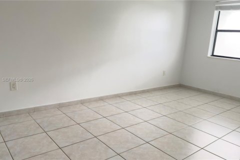 Купить кондоминиум в Санни-Айлс-Бич, Флорида 3 спальни, 232.26м2, № 2009598 - фото 27