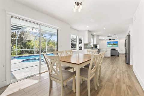 Villa ou maison à vendre à Port St. Lucie, Floride: 5 chambres, 183.39 m2 № 2190851 - photo 17