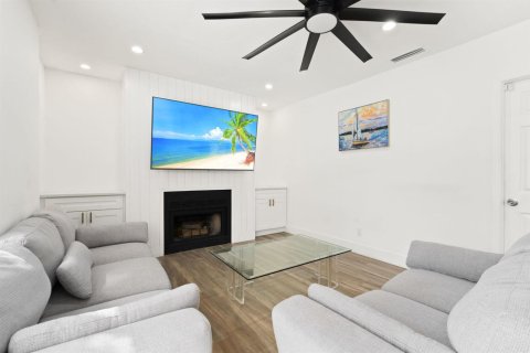 Villa ou maison à vendre à Port St. Lucie, Floride: 5 chambres, 183.39 m2 № 2190851 - photo 25