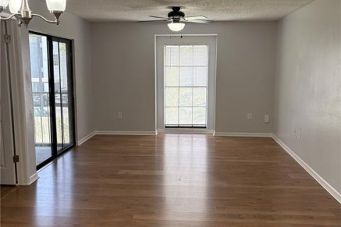 Condo in Tampa, Florida, 2 bedrooms  № 2217397 - photo 7