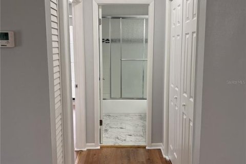 Condo in Tampa, Florida, 2 bedrooms  № 2217397 - photo 12