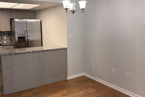 Condo in Tampa, Florida, 2 bedrooms  № 2217397 - photo 6