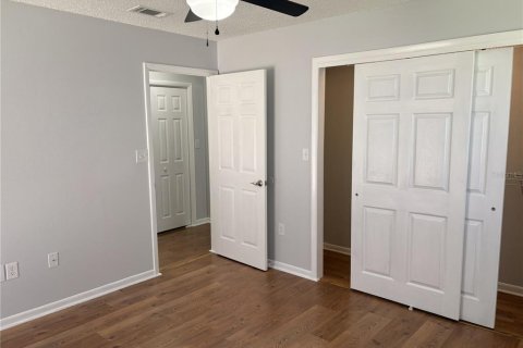 Condo in Tampa, Florida, 2 bedrooms  № 2217397 - photo 9