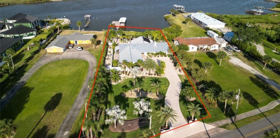 Casa en Edgewater, Florida 3 dormitorios, 255.85 m2 № 1675405