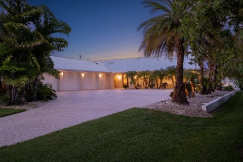 Casa en venta en Edgewater, Florida, 3 dormitorios, 255.85 m2 № 1675405 - foto 6