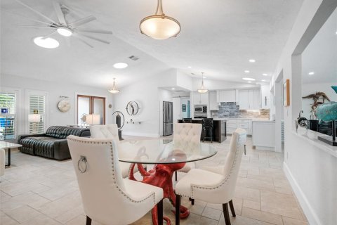 Casa en venta en Edgewater, Florida, 3 dormitorios, 255.85 m2 № 1675405 - foto 16