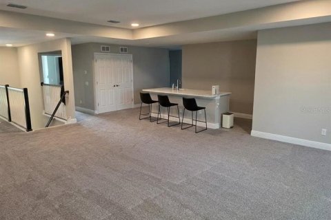 House in Wesley Chapel, Florida 6 bedrooms, 506.5 sq.m. № 2221500 - photo 16