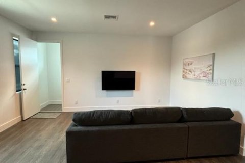 Apartamento en alquiler en Saint Petersburg, Florida, 1 dormitorio, 70.05 m2 № 1354042 - foto 9