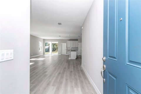 Снять в аренду виллу или дом в Саммерфилд, Флорида 4 комнаты, 184.88м2, № 1893841 - фото 4