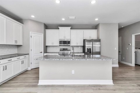 Снять в аренду виллу или дом в Саммерфилд, Флорида 4 комнаты, 184.88м2, № 1893841 - фото 11