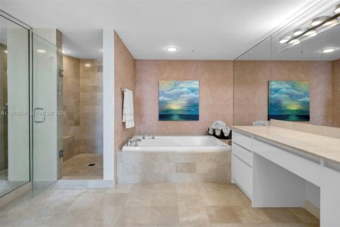 Condominio en alquiler en Miami Beach, Florida, 3 dormitorios, 215.53 m2 № 2058334 - foto 13