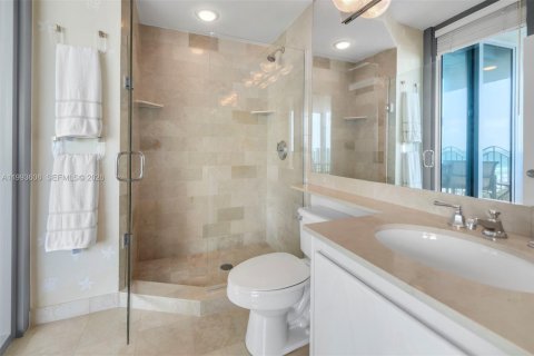 Condominio en alquiler en Miami Beach, Florida, 3 dormitorios, 215.53 m2 № 2058334 - foto 17