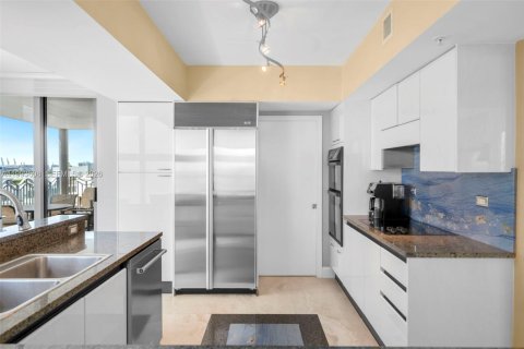 Condominio en alquiler en Miami Beach, Florida, 3 dormitorios, 215.53 m2 № 2058334 - foto 5