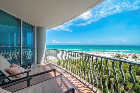Condominio en alquiler en Miami Beach, Florida, 3 dormitorios, 215.53 m2 № 2058334 - foto 11