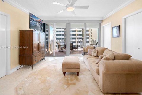 Condominio en alquiler en Miami Beach, Florida, 3 dormitorios, 215.53 m2 № 2058334 - foto 14