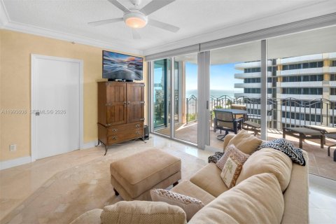 Condominio en alquiler en Miami Beach, Florida, 3 dormitorios, 215.53 m2 № 2058334 - foto 15