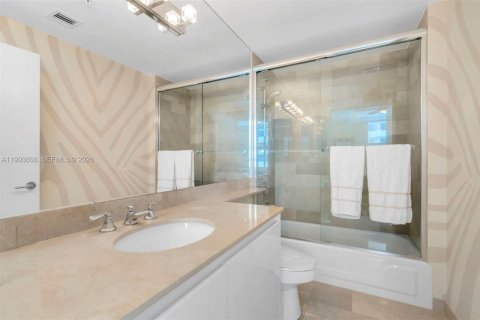 Condominio en alquiler en Miami Beach, Florida, 3 dormitorios, 215.53 m2 № 2058334 - foto 20