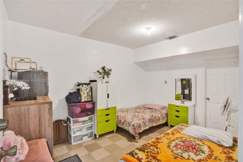 Villa ou maison à vendre à Miami, Floride: 3 chambres, 132.39 m2 № 2014202 - photo 18
