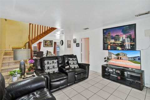 Villa ou maison à vendre à Miami, Floride: 3 chambres, 132.39 m2 № 2014202 - photo 9