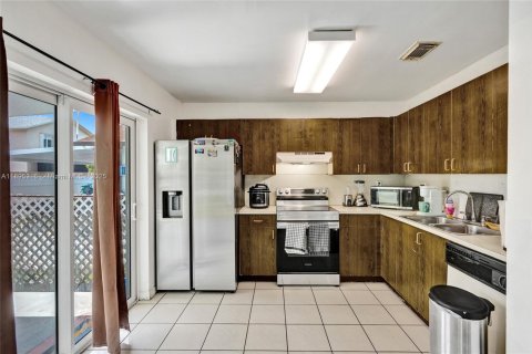 Villa ou maison à vendre à Miami, Floride: 3 chambres, 132.39 m2 № 2014202 - photo 7