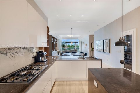Condominio en venta en Miami Beach, Florida, 3 dormitorios, 247.86 m2 № 2434211 - foto 9