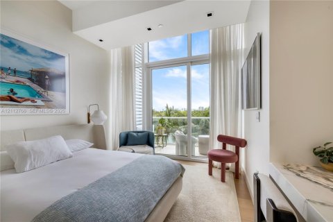 Condominio en venta en Miami Beach, Florida, 3 dormitorios, 247.86 m2 № 2434211 - foto 18